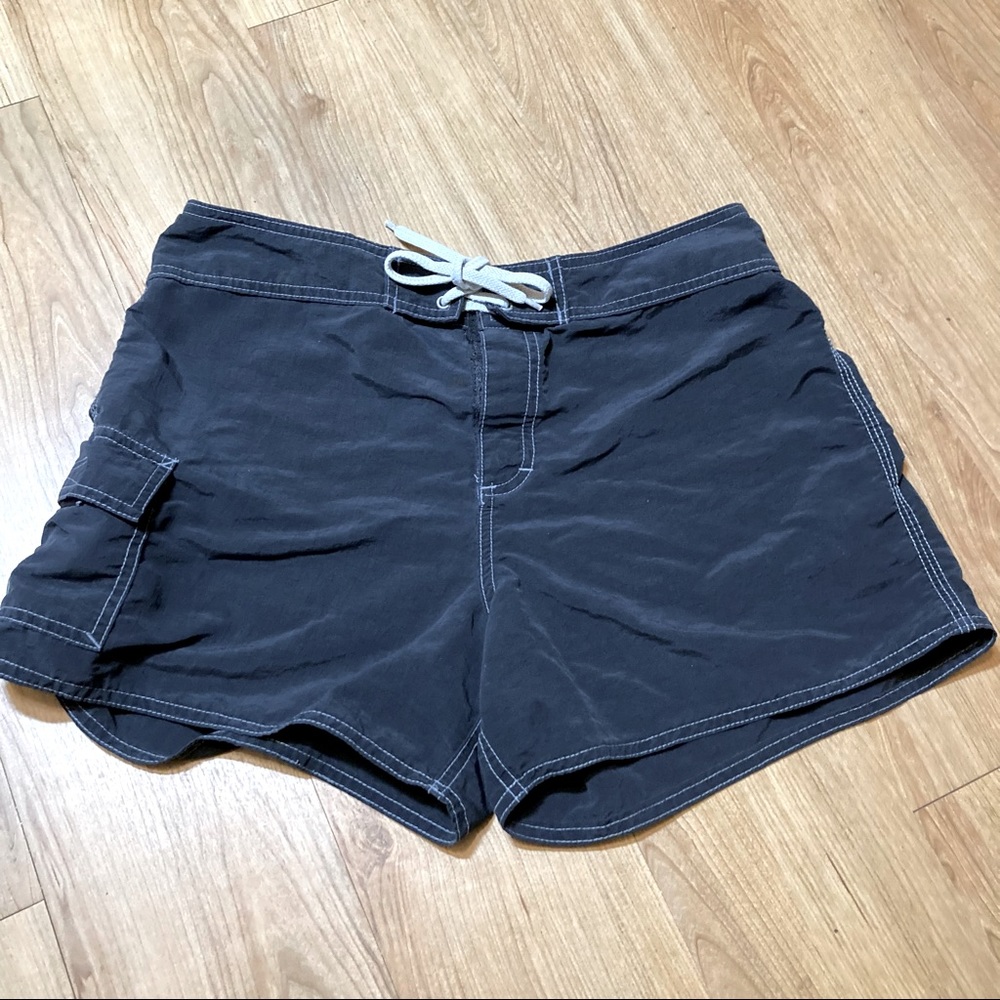 Vintage Woman’s Roxy Board Shorts Size 30 Waist Booty Shorts Quicksilver Black